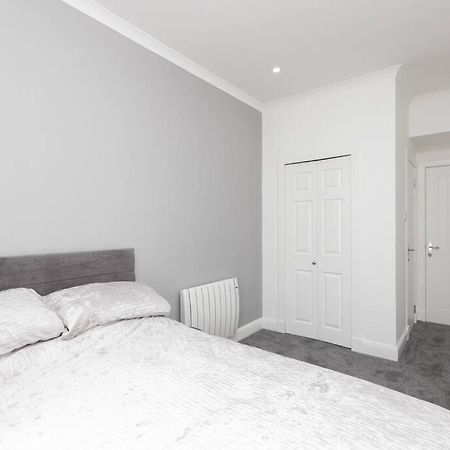 City Centre 2 Bedroom Flat 퍼스 외부 사진